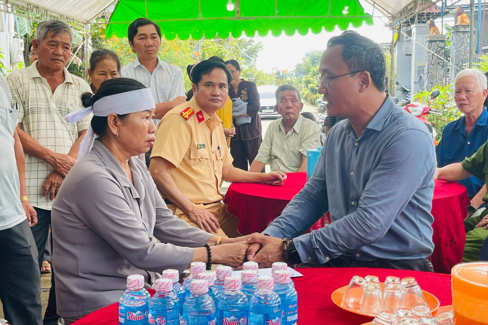 Tai nạn khiến 4 người chết: Trích xuất giám sát hành trình xe 16 chỗ-2