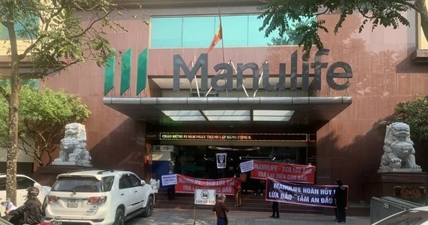 Vụ ‘hô biến’ tiền tiết kiệm thành bảo hiểm: Manulife trả nghìn tỷ ‘vỡ’ hợp đồng-1