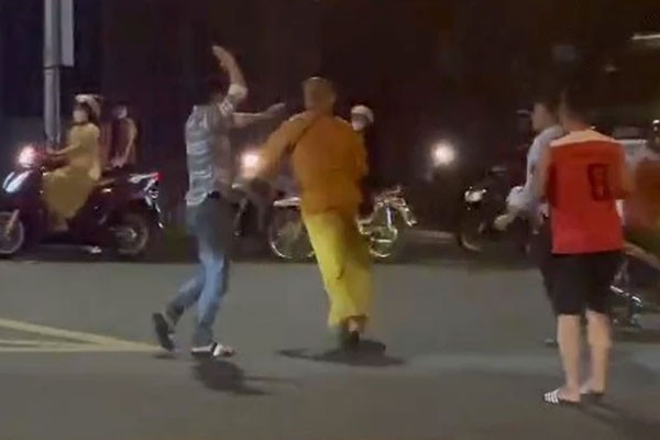 Trụ trì chùa Sắc tứ Khải Đoan lên tiếng việc người tu hành ra đường quậy phá-1