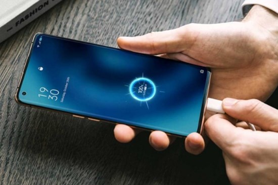 Sạc nhanh có khiến pin điện thoại nhanh hỏng?