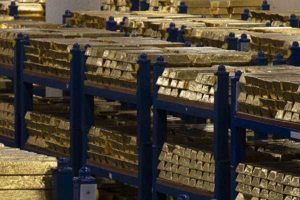 Ngày ngày mang 30kg vàng đi làm, cặp vợ chồng không ngờ vẫn thua tên trộm-2