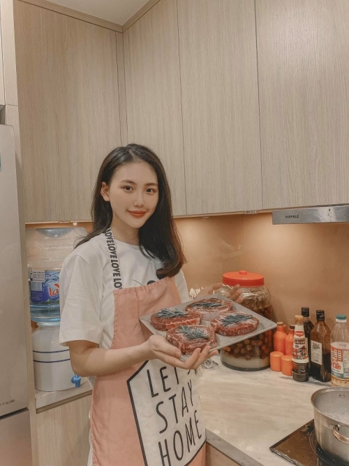 Chi tiết chứng minh đẳng cấp trong căn hộ độc đáo của Tân Hoa hậu Bùi Quỳnh Hoa-13