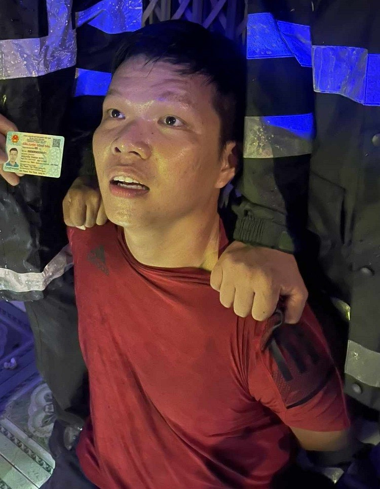 6 giờ vây bắt nghi phạm bắt cóc bé gái 3 tuổi đòi tiền chuộc 2 tỷ đồng-2