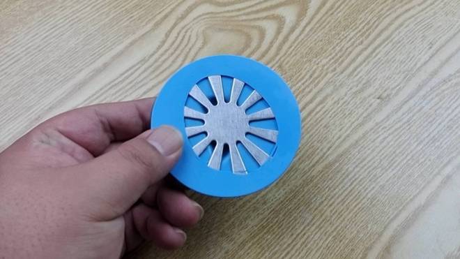 Nhét quả bóng bay vào bồn cầu, tưởng nghịch dại nhưng lợi không ngờ, vừa hiệu quả vừa tiết kiệm-5