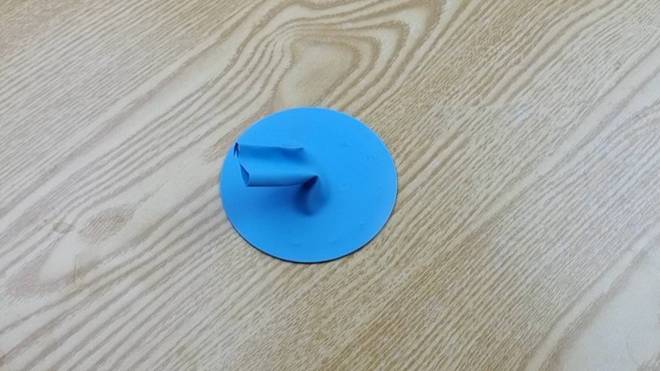 Nhét quả bóng bay vào bồn cầu, tưởng nghịch dại nhưng lợi không ngờ, vừa hiệu quả vừa tiết kiệm-6