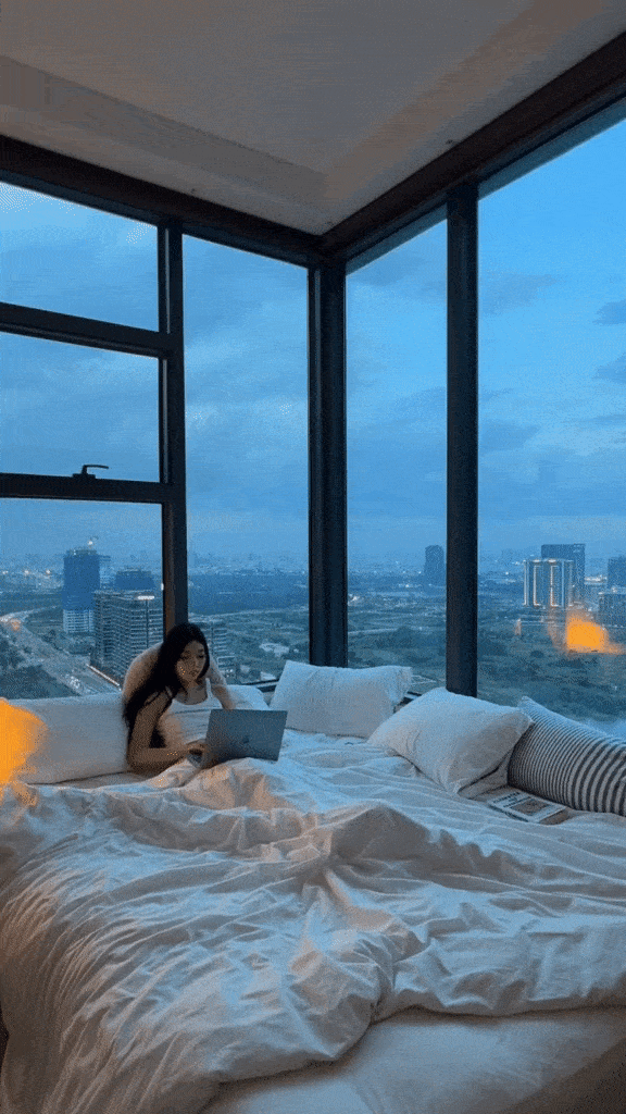 Phốt sống ảo trong phòng ngủ view Bitexco từng gây bão MXH với hơn 100 triệu lượt xem: Chính chủ lên tiếng!-4