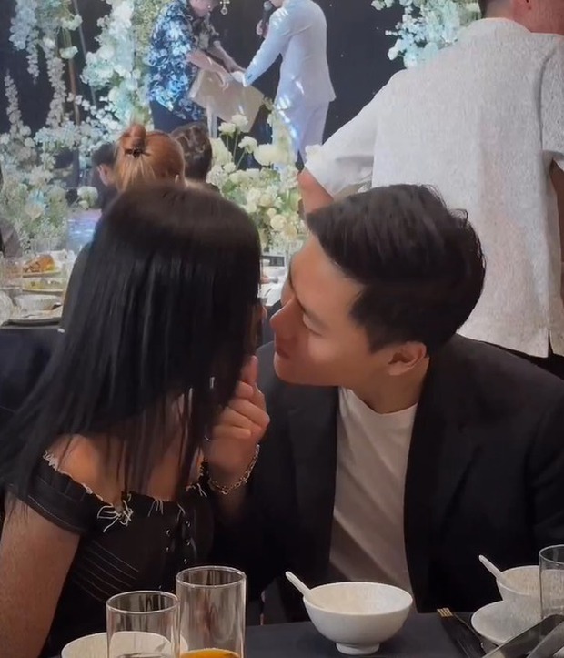 Không ai chịu ai, MisThy và Linh Ngọc Đàm thi nhau tình tứ bên người yêu trong đám cưới streamer đàn anh-2