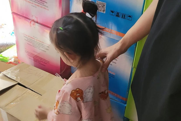 Chân dung kẻ bắt cóc bé gái 3 tuổi qua lời kể của gia đình nạn nhân-1