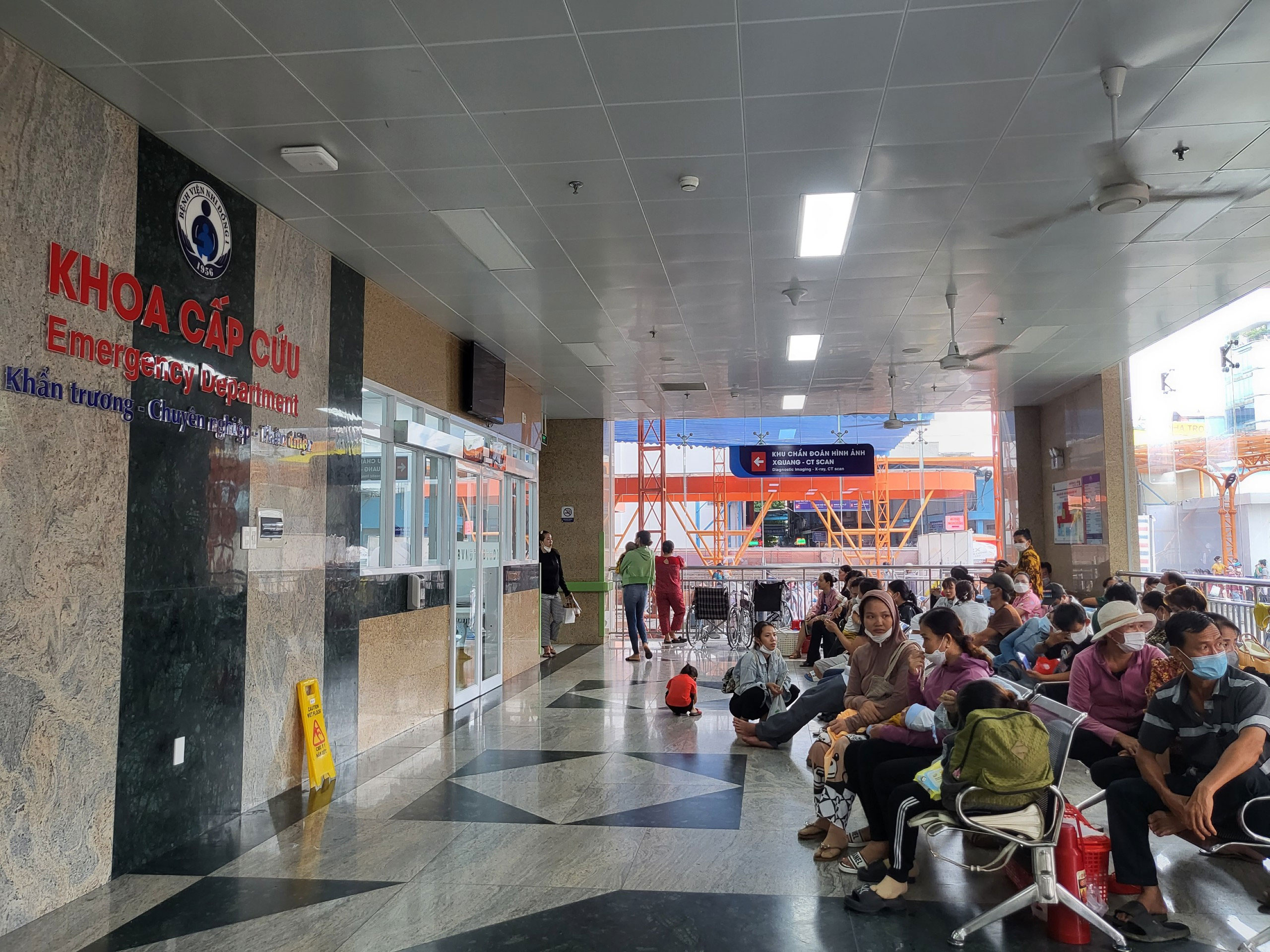 50 người đau bụng và nôn ói sau ăn bánh đêm Trung thu, Sở Y tế TP.HCM họp khẩn-1