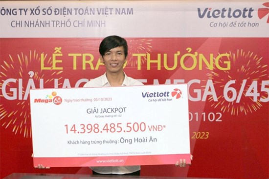 Lần đầu chủ nhân giải Vietlott nhận hơn chục tỷ đồng nhưng không đeo mặt nạ