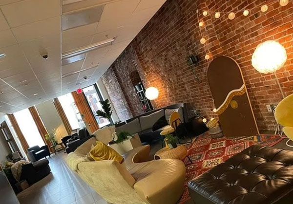 Sự thật sau những nhà quan tài siêu bé cho thuê giá cắt cổ 22 triệu VNĐ/tháng-4