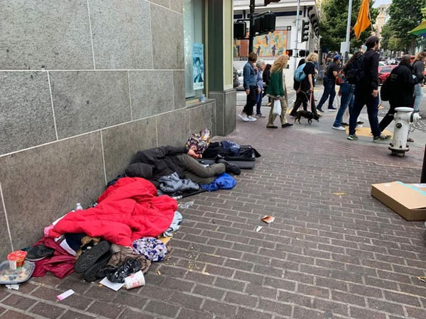 Sự thật sau những nhà quan tài siêu bé cho thuê giá cắt cổ 22 triệu VNĐ/tháng-7