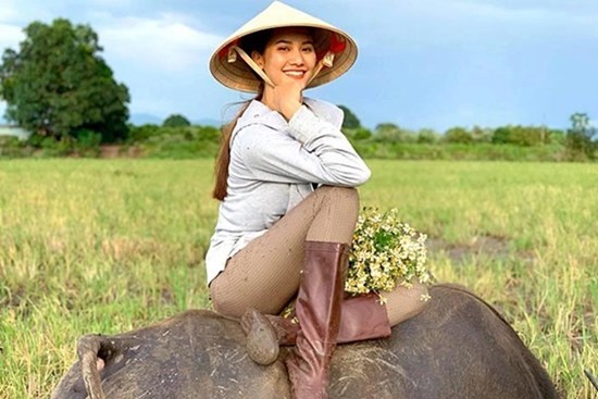 Tò mò căn hộ của 'cô gái chăn trâu' gây tiếc nuối khi 4 lần thi Miss Universe Vietnam không chạm tới vương miện