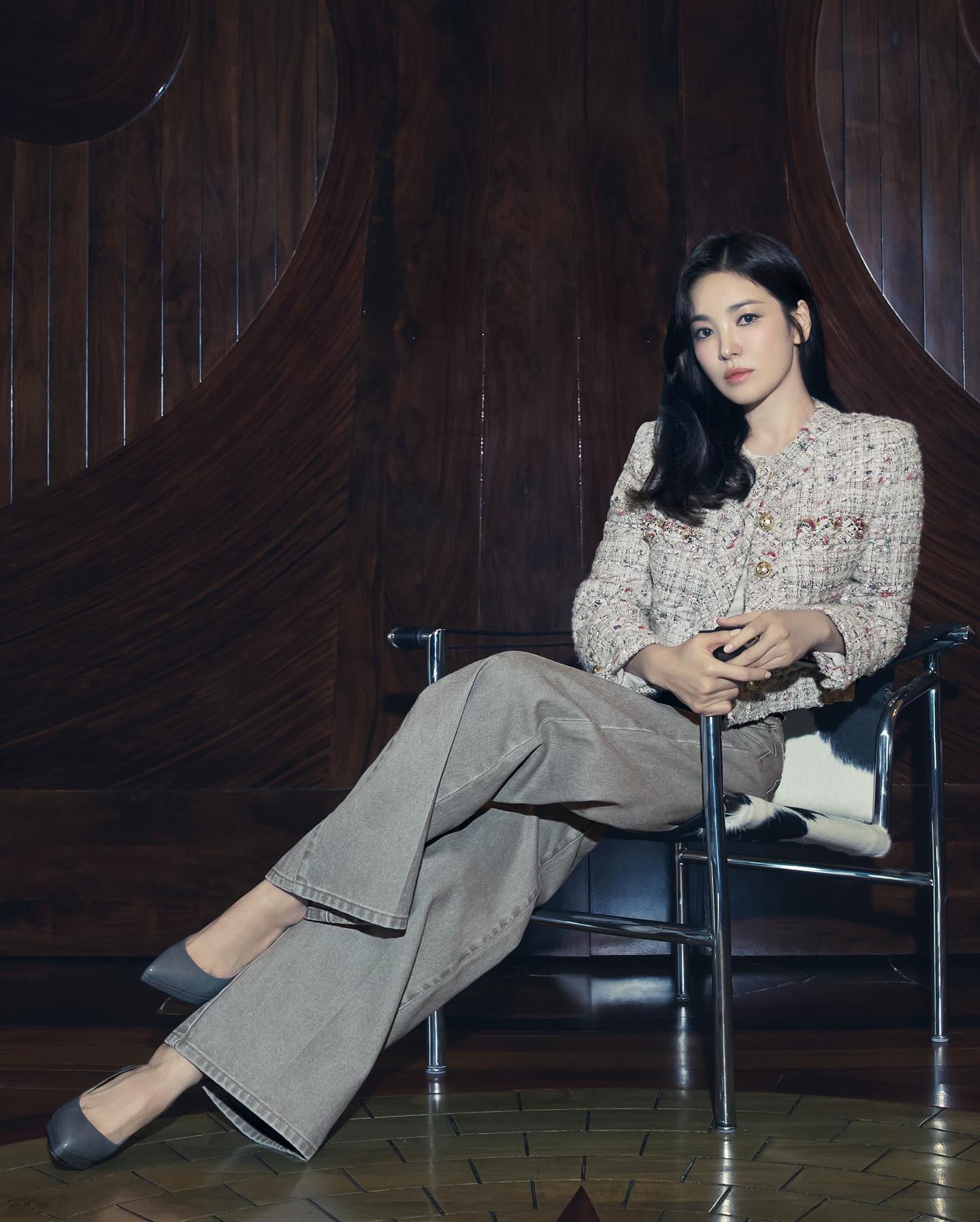 Song Hye Kyo mặc quần jeans đẹp từ phim ra ngoài đời, ngắm là muốn học hỏi-5