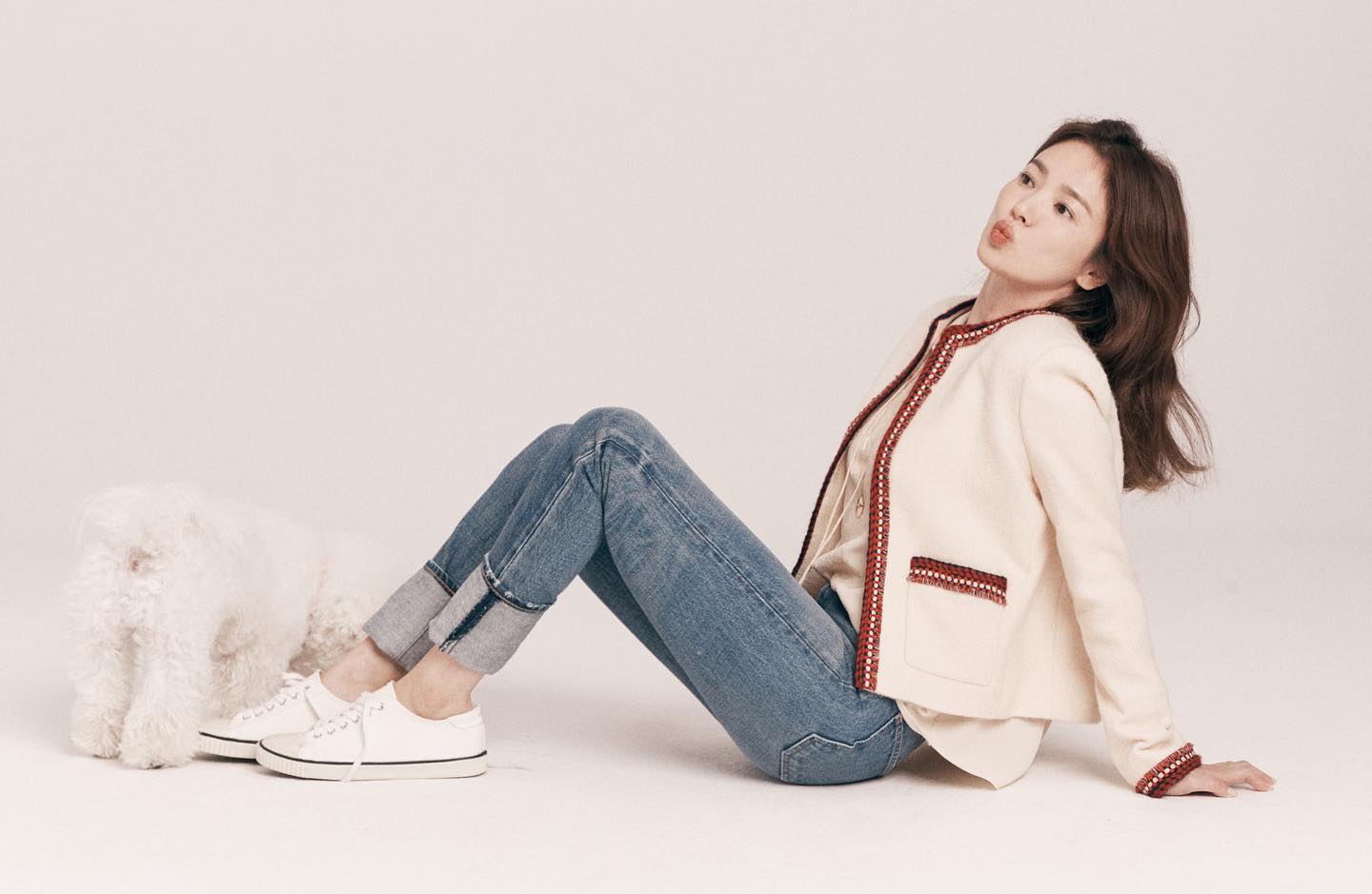 Song Hye Kyo mặc quần jeans đẹp từ phim ra ngoài đời, ngắm là muốn học hỏi-10