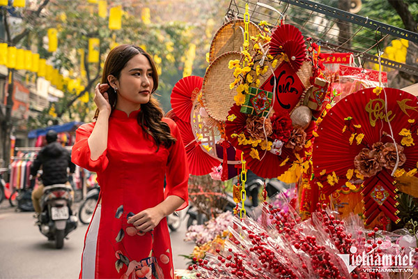 Vụ bé gái sơ sinh tử vong: Mẹ bé còn là sinh viên-2