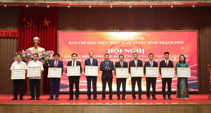 Quyết tâm cao, kiên trì, bền bỉ tìm giải pháp phù hợp đưa Nghị quyết 09-NQ/TU vào cuộc sống-4