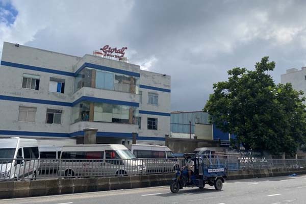 Bé gái 10 tuổi cứu 3 em nhỏ đuối nước được nhận Huy hiệu Tuổi trẻ dũng cảm-2