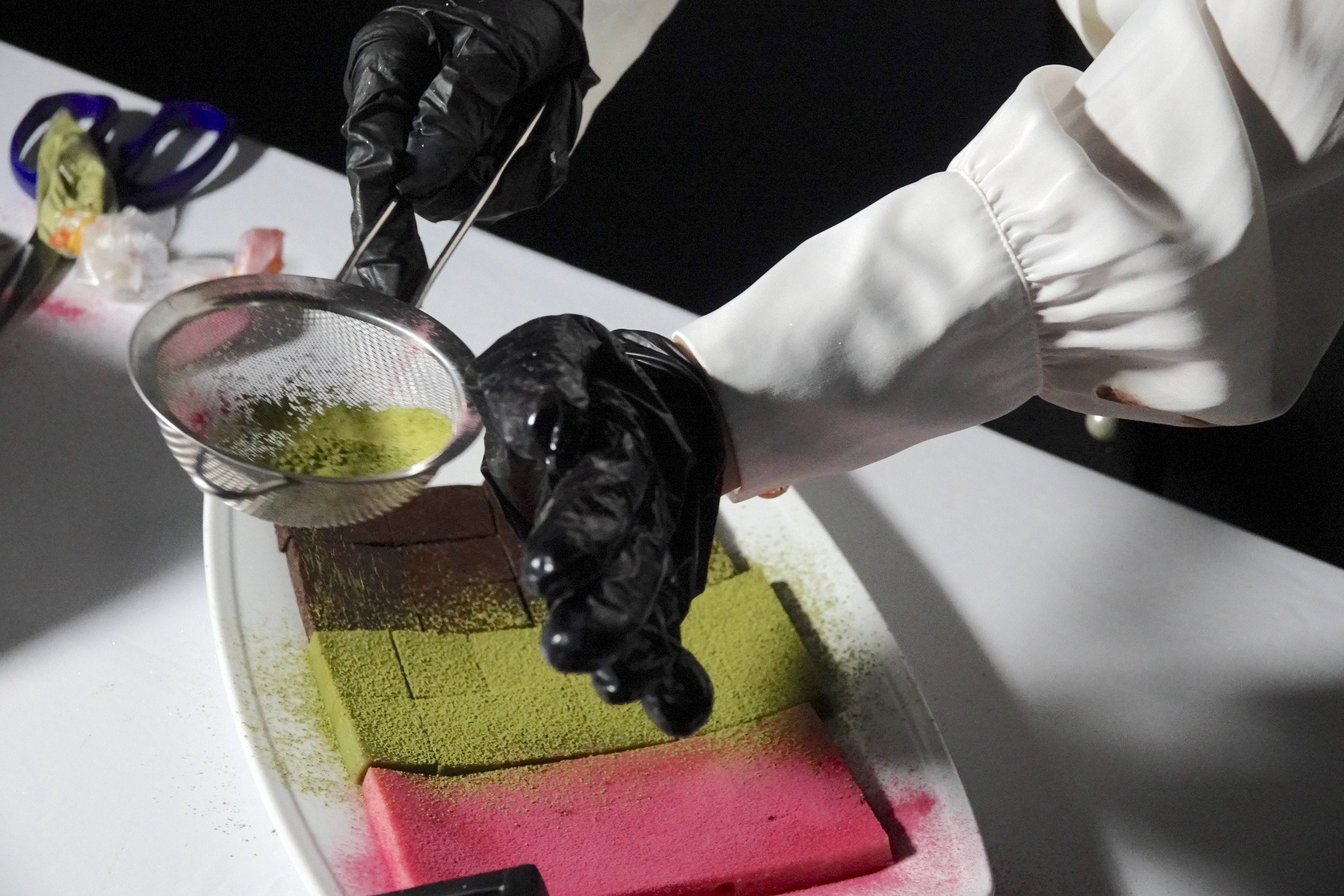 Tạo hình socola độc lạ, nữ giảng viên 9X kiếm 30 triệu mỗi tháng-2