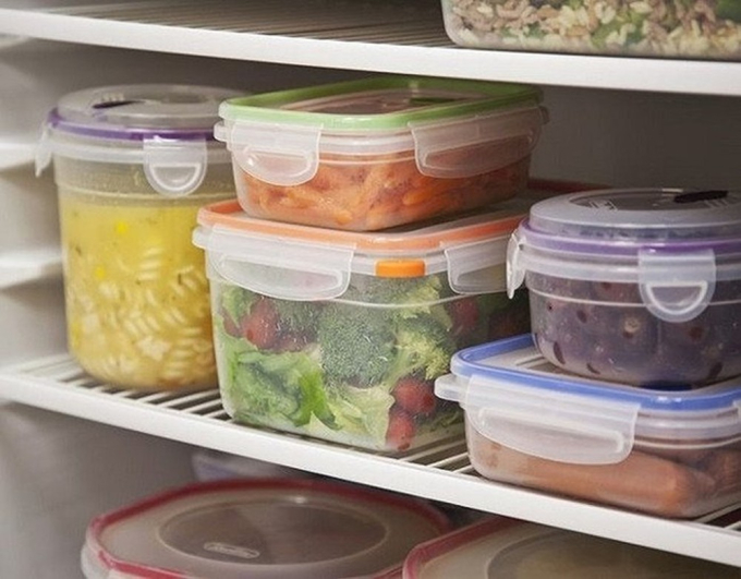 Cất thực phẩm vào tủ lạnh trong bát sứ hay hộp nhựa thì giữ được lâu nhất? Câu trả lời khiến nhiều người bất ngờ-4
