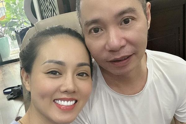 Vợ 3 NSND Công Lý: 2 lần chết lặng, sợ hãi thấy chồng ngã sõng soài trong nhà tắm-3