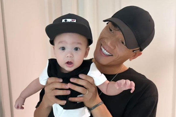 Bùi Tiến Dũng thất thần khi hẹn hò cùng vợ Tây, nguyên nhân vì một chiếc bánh-2