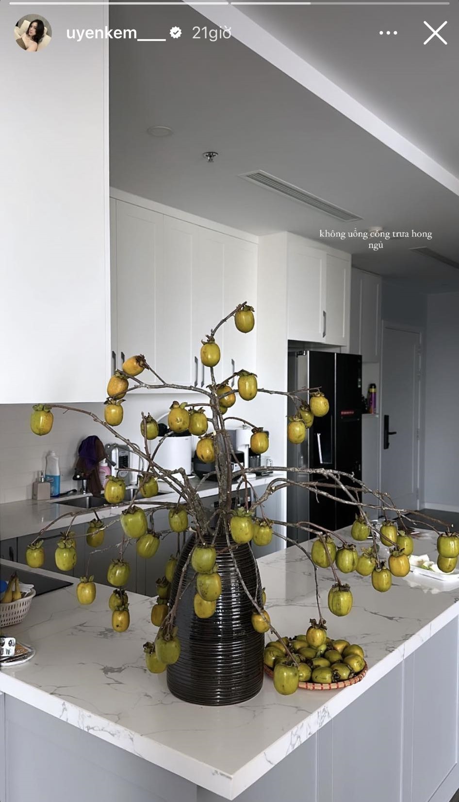 Bên trong căn hộ cao cấp của vợ chồng Thành Chung: Phòng khách tường kính view khủng ngắm trọn Hà Nội-14