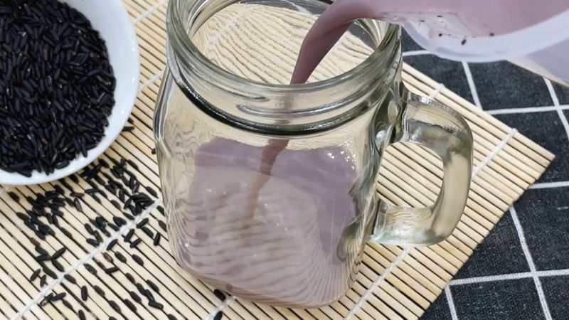 Cách làm sữa gạo lứt đen béo thơm, tốt cho sức khỏe-6