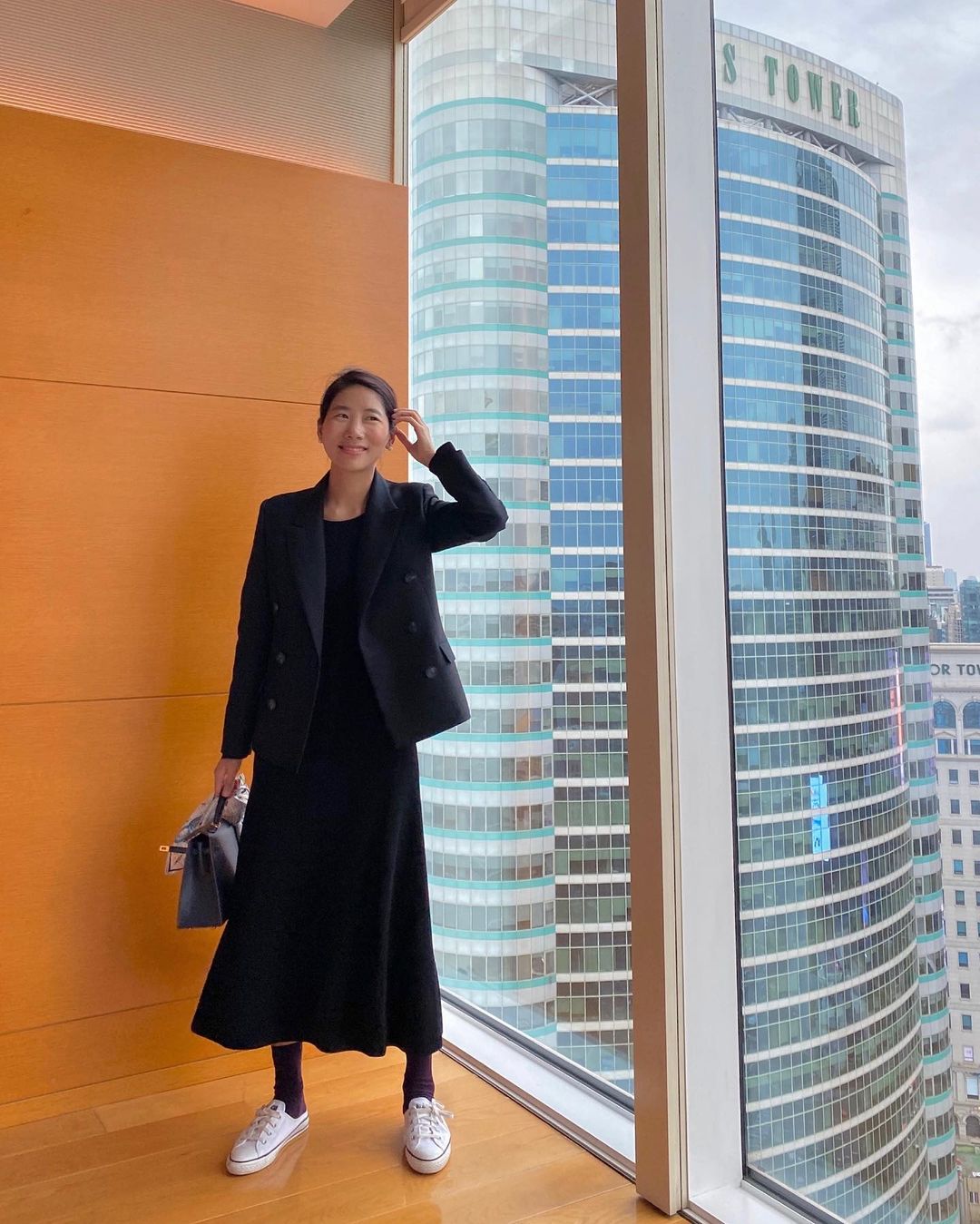 9 cách diện blazer đen thanh lịch, tôn dáng trong mùa lạnh-6