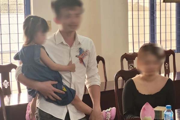 Kẻ bắt cóc bé gái 3 tuổi ở Long An đã dùng gần một tỷ đồng tiền chuộc vào việc gì?-3