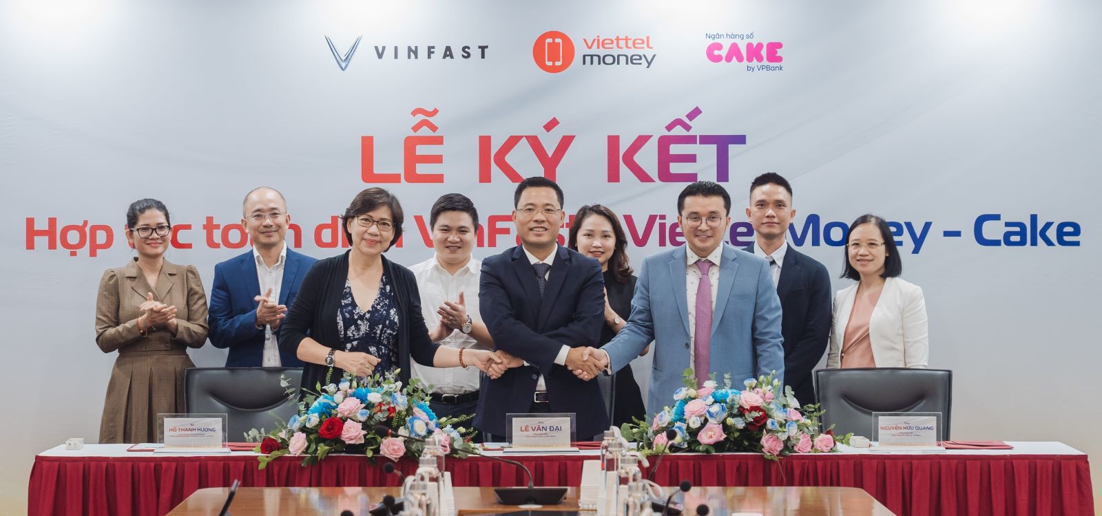 Vinfast hợp tác chiến lược với Cake by VPBank và Viettel Money-2