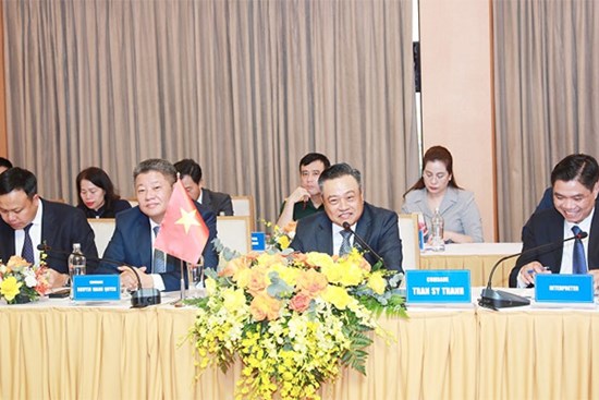 Hướng tới mối quan hệ hợp tác thực chất, ngày càng phát triển, toàn diện giữa Hà Nội và Viêng Chăn