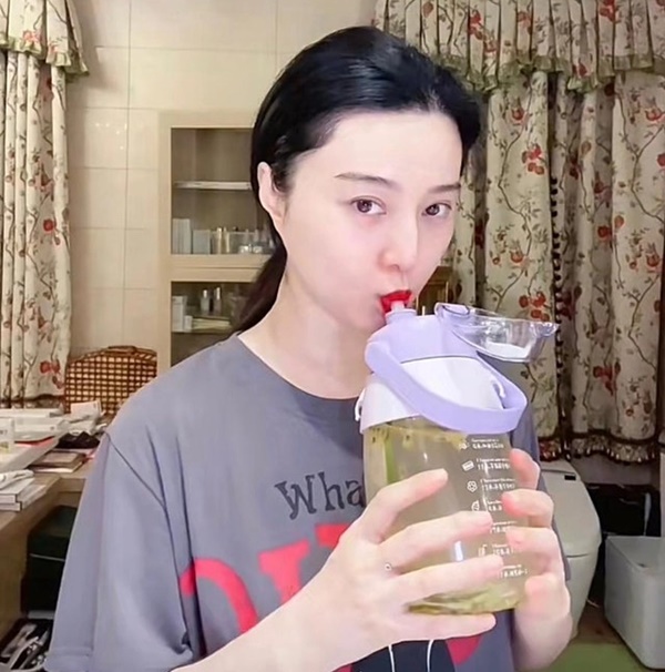 2 thói quen ăn uống giúp Phạm Băng Băng chống lão hóa-2