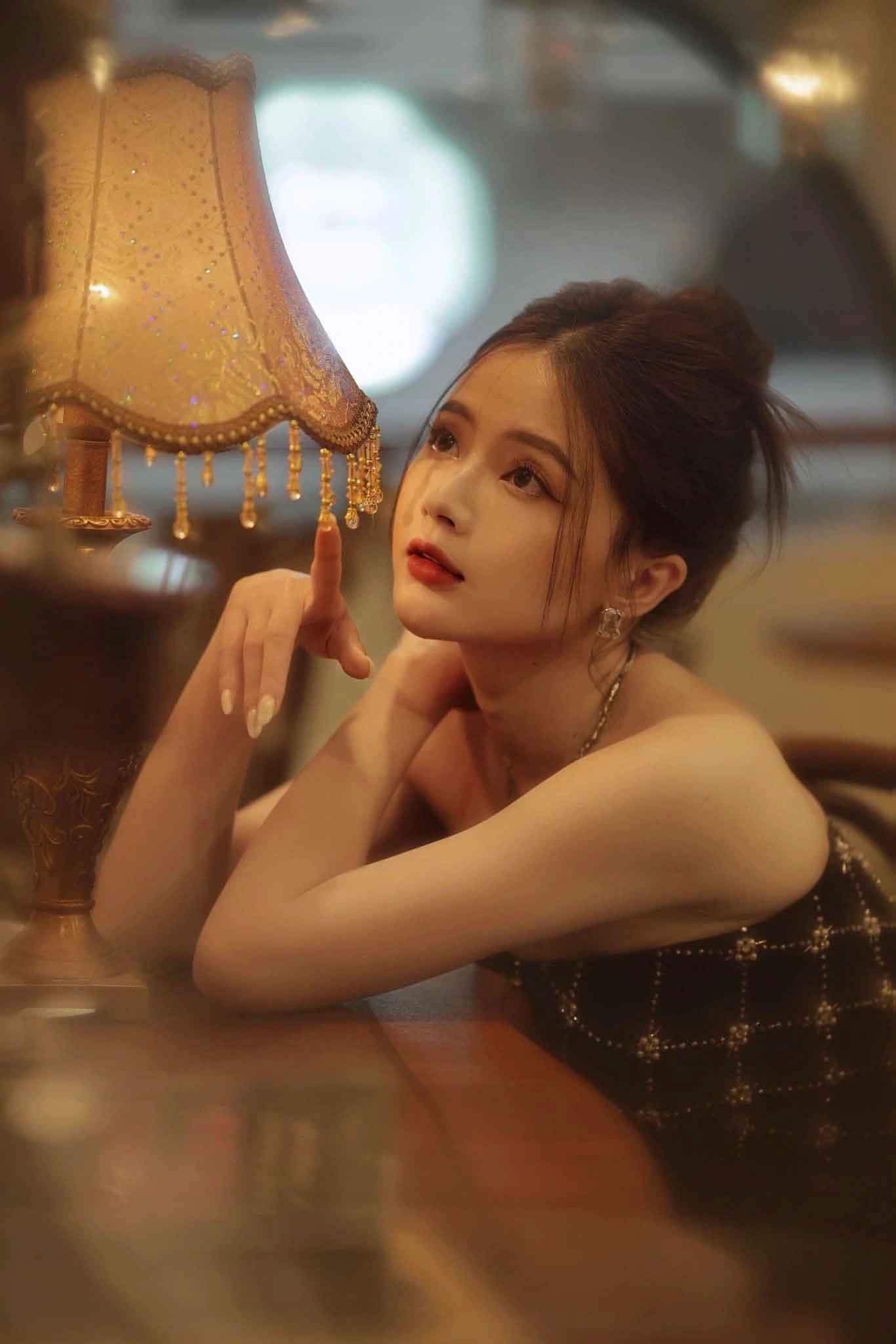 Hot girl ảnh thẻ sau 10 năm: Xinh như búp bê, tự mua nhà và vẫn độc thân-5