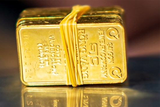Giá vàng hôm nay 6/10/2023: Quốc tế phục hồi chậm, vàng SJC ở mức cao