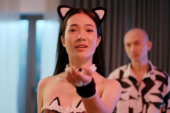 Phim Việt xuất hiện tân binh nóng bỏng còn diễn hay lấn át nữ chính, diện mạo ngoài đời xinh hơn cả trên phim