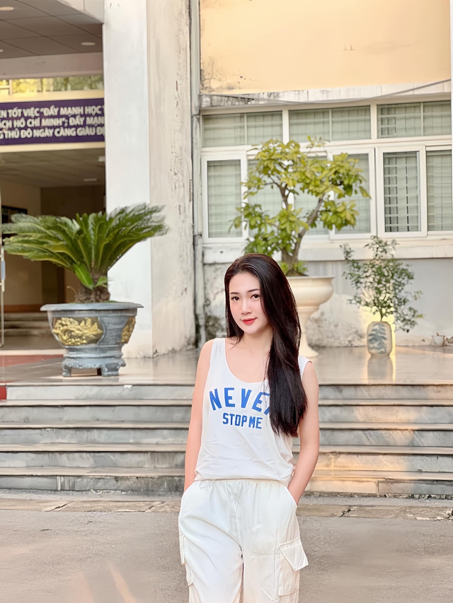 Phim Việt xuất hiện tân binh nóng bỏng còn diễn hay lấn át nữ chính, diện mạo ngoài đời xinh hơn cả trên phim-7