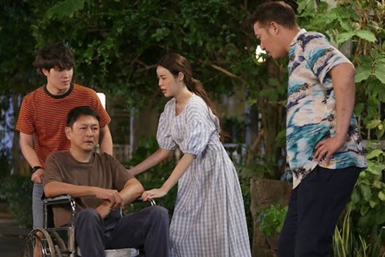 Chồng tôi bức xúc vì bố mẹ chia tài sản không công bằng