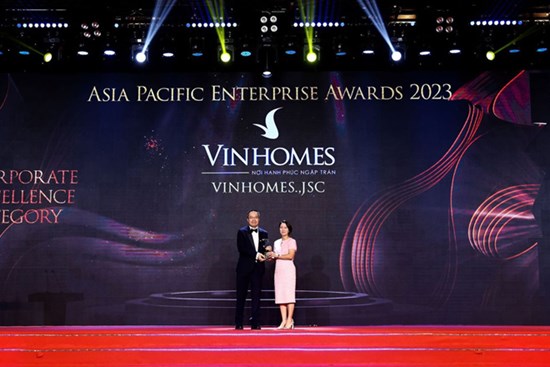 Vinhomes nhận cú đúp giải thưởng doanh nghiệp châu Á 2023