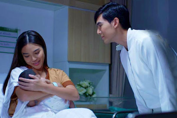 Đẻ 3 con rồi mà nửa đêm chồng cứ gạ gẫm: Sinh thêm đứa nữa cho đủ mâm!-1