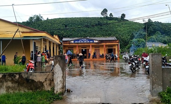 Cận cảnh khu vực sạt lở khiến 2 người thiệt mạng ở Yên Bái-8