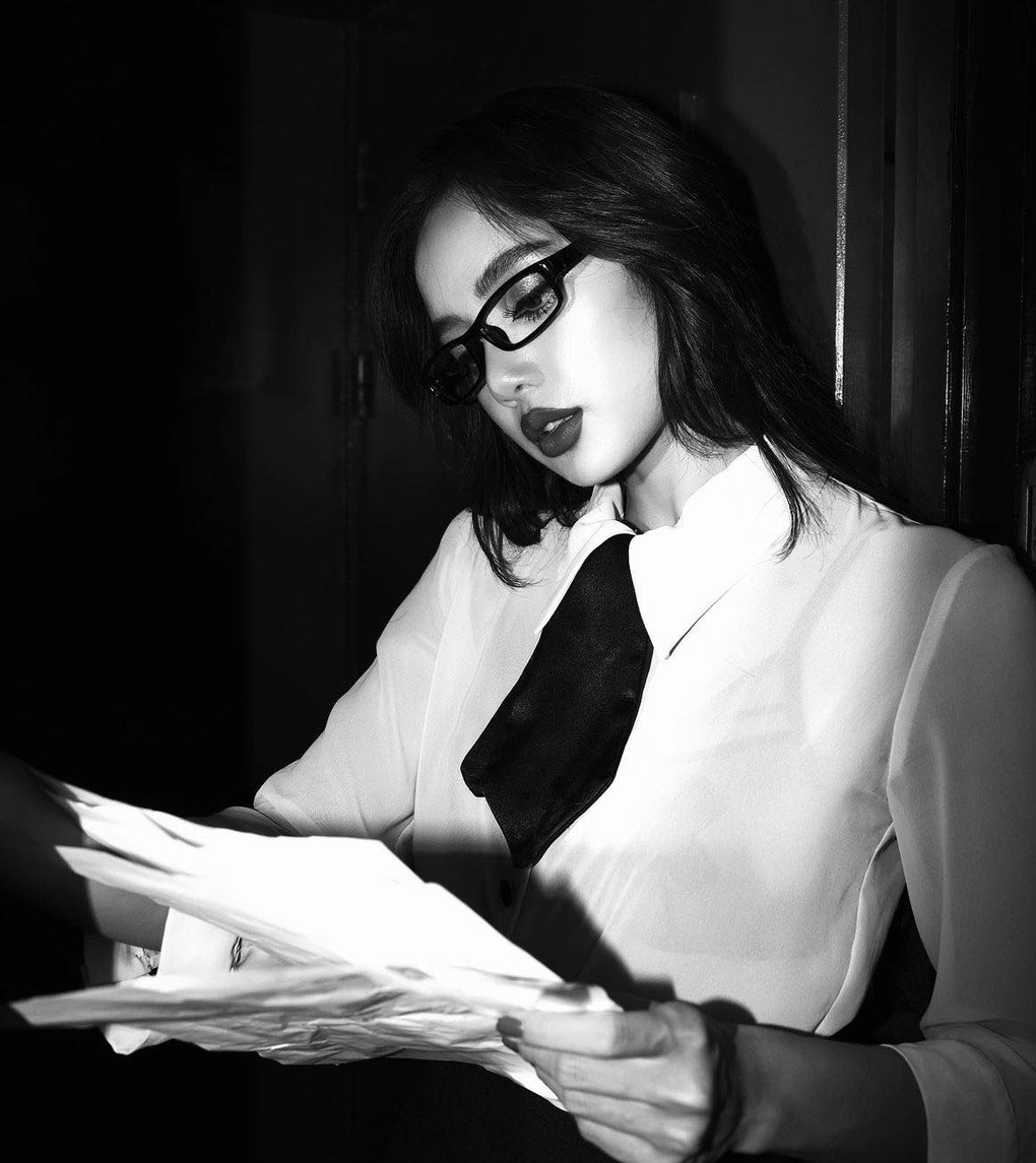 Thả tim ảnh diễn của Lisa tại câu lạc bộ thoát y, nam nghệ sĩ bị tẩy chay-1