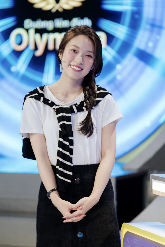 Phỏng vấn NÓNG MC Khánh Vy trước thềm Chung kết Đường lên đỉnh Olympia: Ăn hay ngủ đều nghĩ đến trận đấu, nói gì về tính cách 4 thí sinh?-2