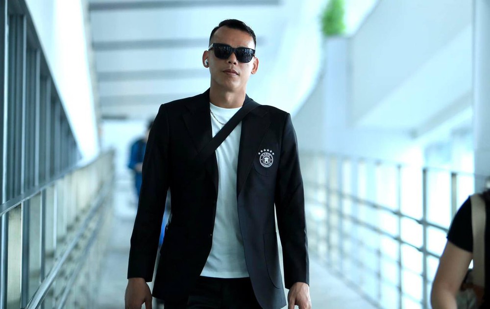 Hôn nhân của thủ môn nổi tiếng: 12 năm chung sống vẫn yêu như thuở ban đầu-1