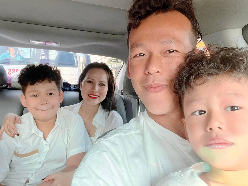 Hôn nhân của thủ môn nổi tiếng: 12 năm chung sống vẫn yêu như thuở ban đầu-9