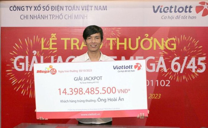 Người nhận giải Jackpot không đeo mặt nạ trúng tiếp Jackpot 2 của Vietlott?-1