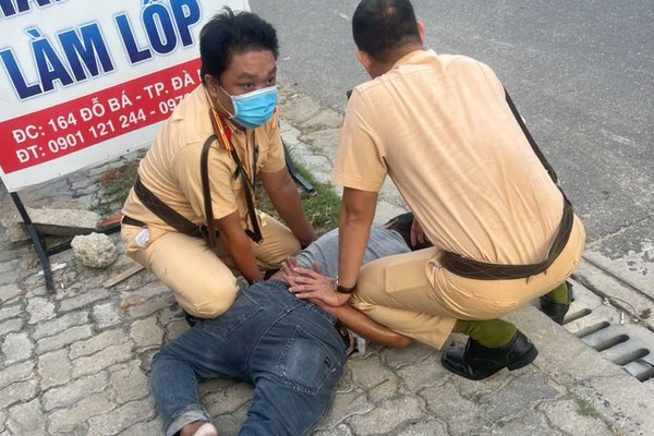 Thủ đoạn tiếp tay buôn lậu của nhân viên bảo dưỡng máy bay sân bay Tân Sơn Nhất-2