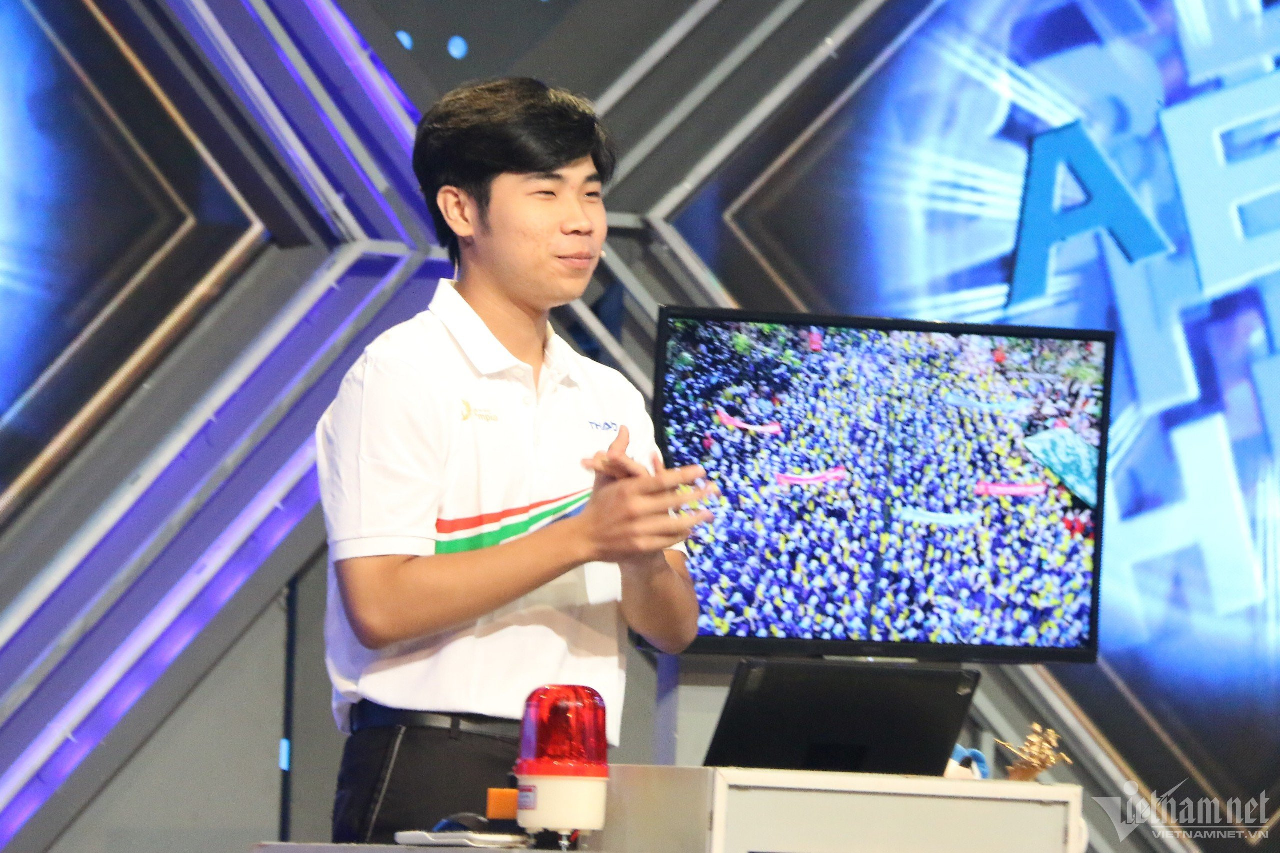 Thắng nghẹt thở, Xuân Mạnh giành vòng nguyệt quế Đường lên đỉnh Olympia-10