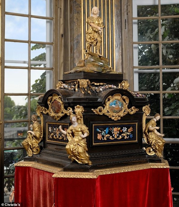 Cận cảnh bộ sưu tập báu vật của gia tộc Rothschild giàu bậc nhất thế giới, đấu giá dự kiến thu về 731 tỷ VNĐ-1