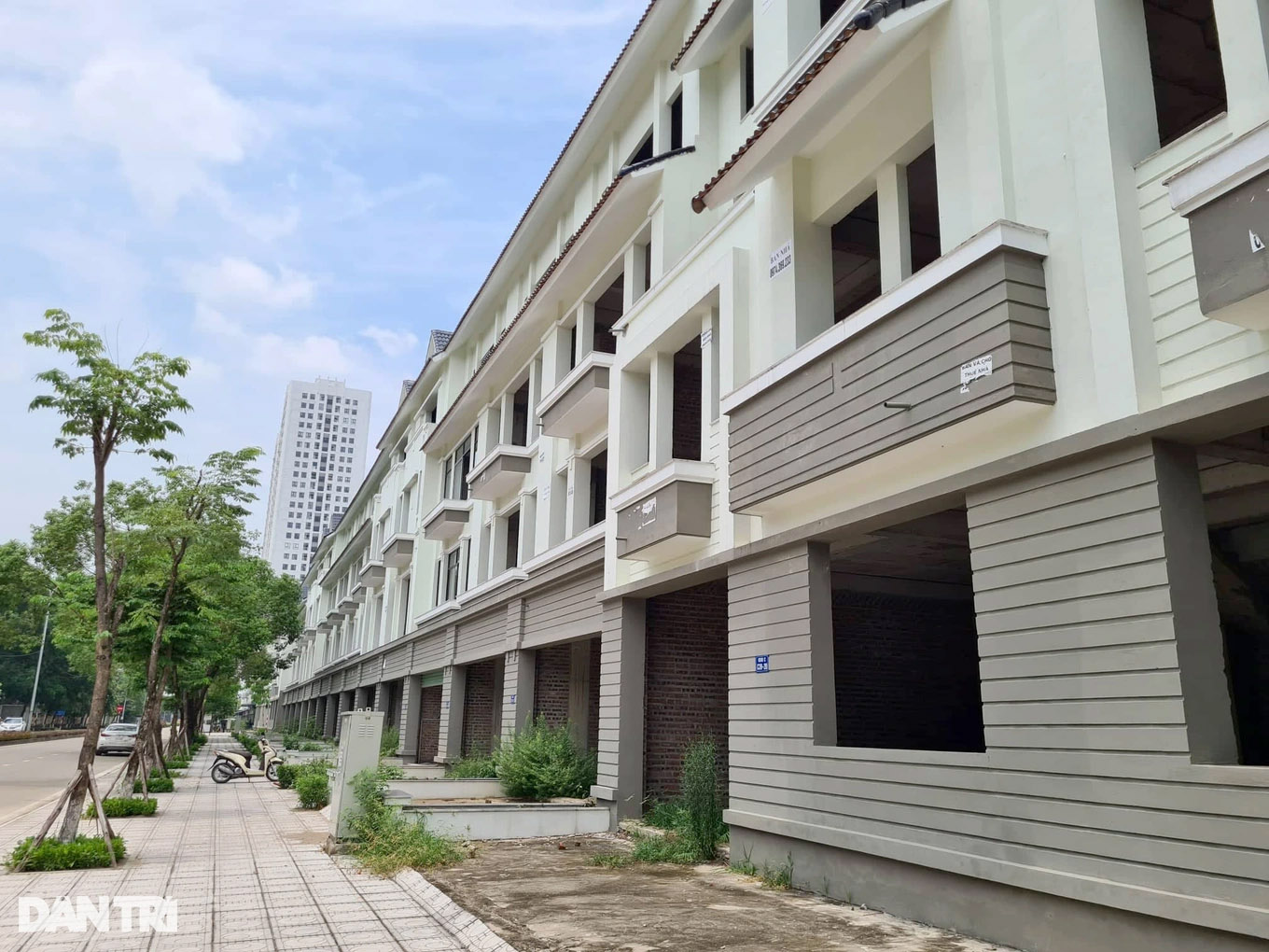 Thị trường biệt thự Hà Nội đóng băng do chủ đầu tư tạm khóa bảng hàng?-1